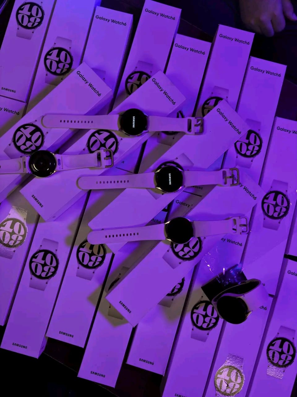 SAMSUNG Galaxy Watch 6 40mm Bluetooth Smartwatch, Fitness Tracker, Personalized HR Zones, Advanced Sleep Coaching, Heart Monitor, BIA Sensor, Health Wellness Insights, Big Screen